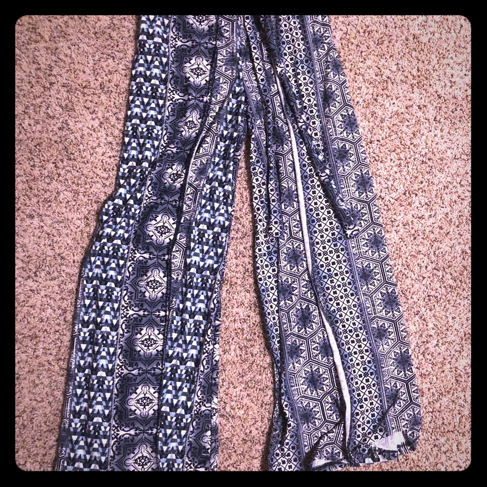 Super cute open gaucho pants
